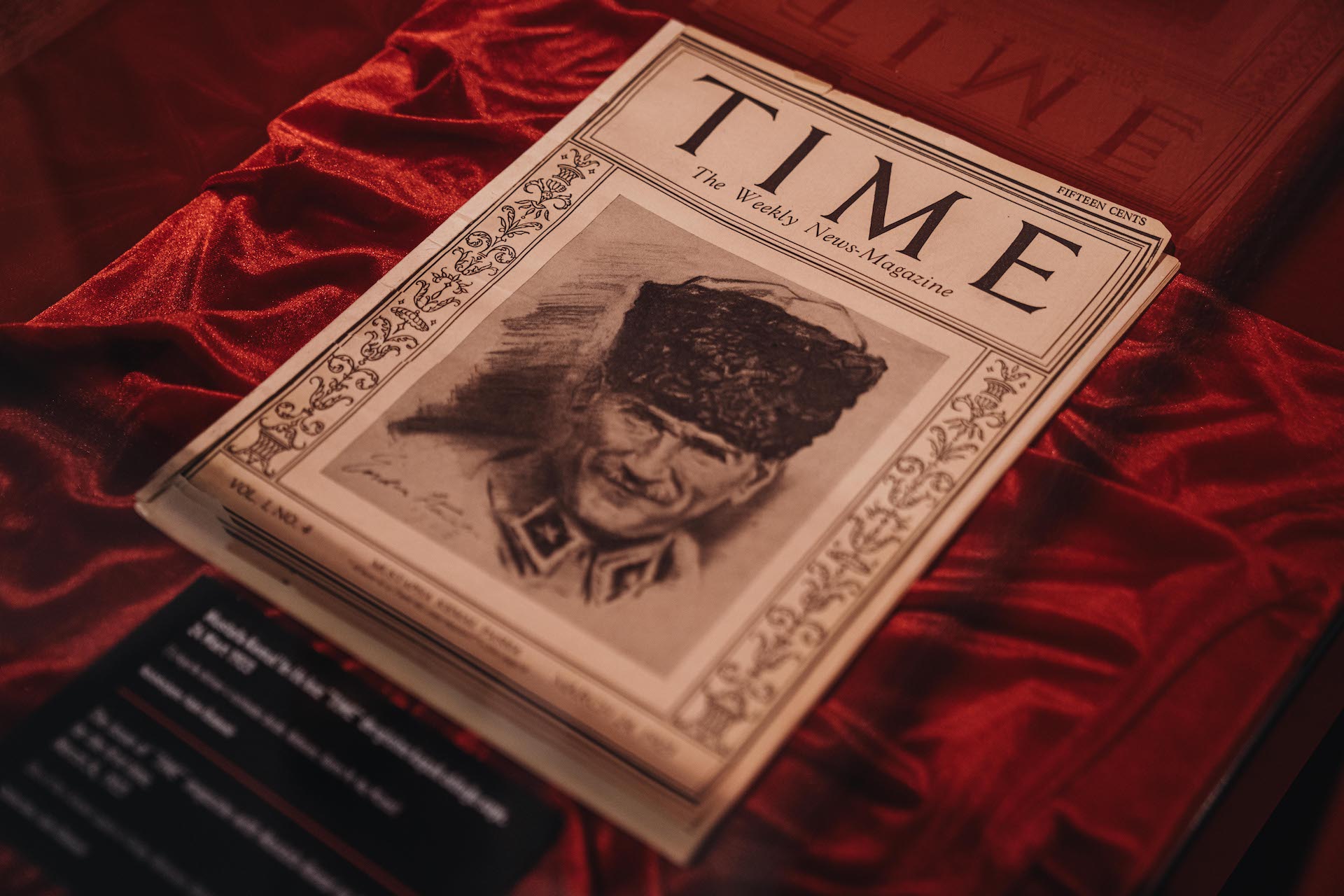 Tarihi yapılardaki sergiler İstanbulluları bekliyor